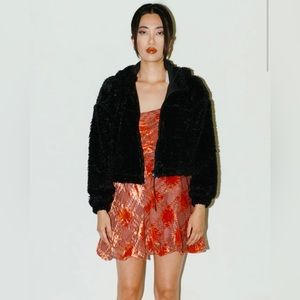 URBAN OUTFITTERS BDG HOODED CROPPED TEDDY JACKET